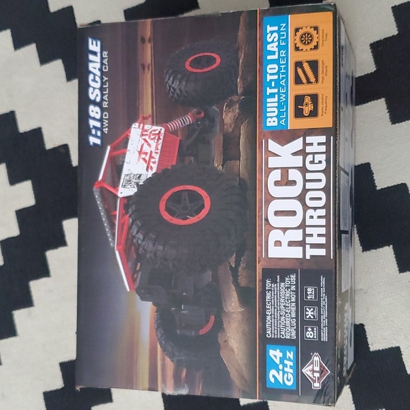 Blue Rock Crawler 1:18 Scale 4WD Rally Car 2.4GHz Radio Control RC Hobby Toy New - Picture 5 of 13